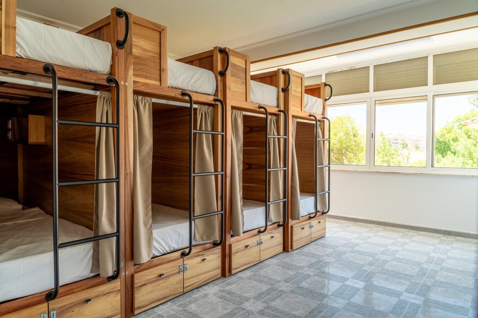 Lisbon Surf Hostel Carcavelos (Lisbon)